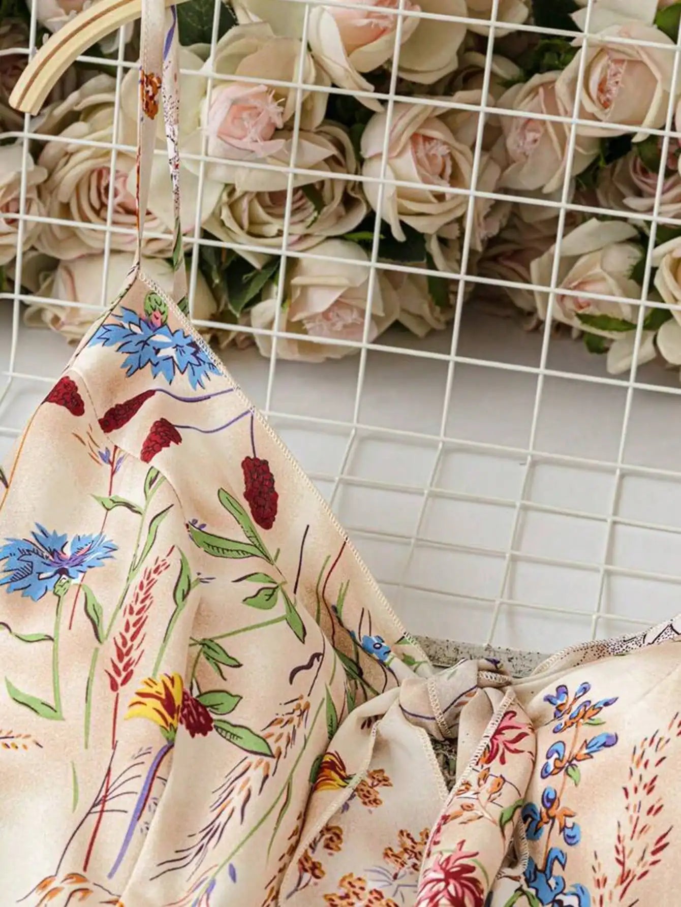 Women's Floral Print A-Line Dress with Spaghetti Straps and Tie Detail, Lightweight for Summer Vacation & Daily Wear