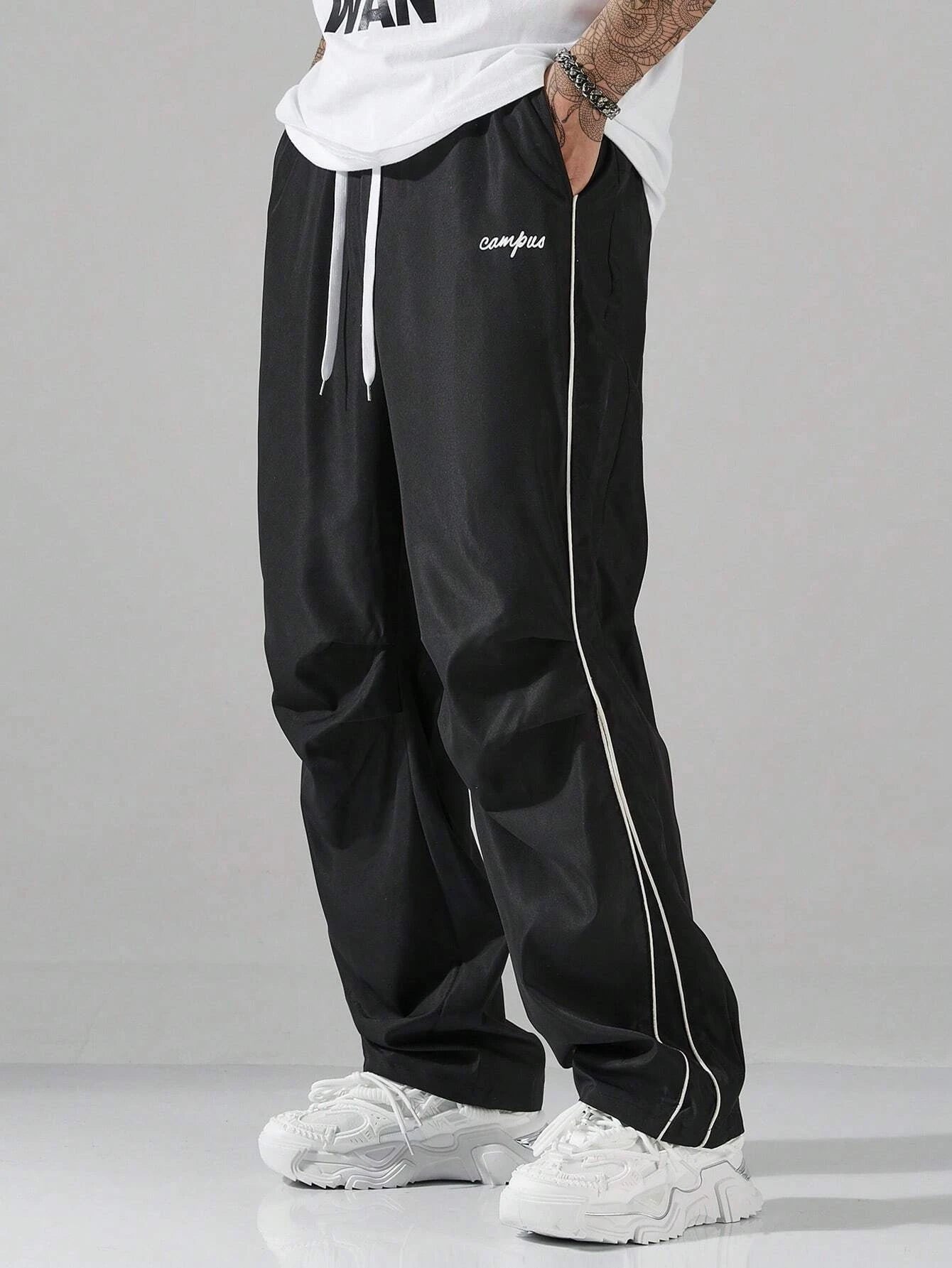Men's Black Casual Letter Pattern Contrast Piping Drawstring Waist Trousers