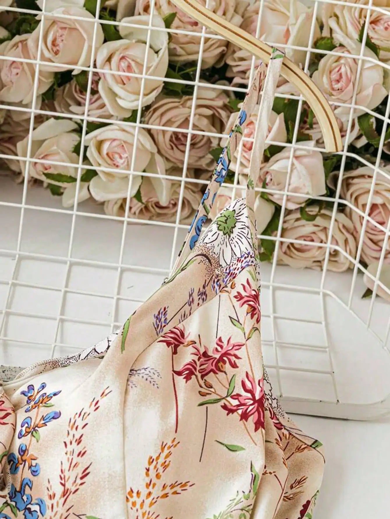 Women's Floral Print A-Line Dress with Spaghetti Straps and Tie Detail, Lightweight for Summer Vacation & Daily Wear