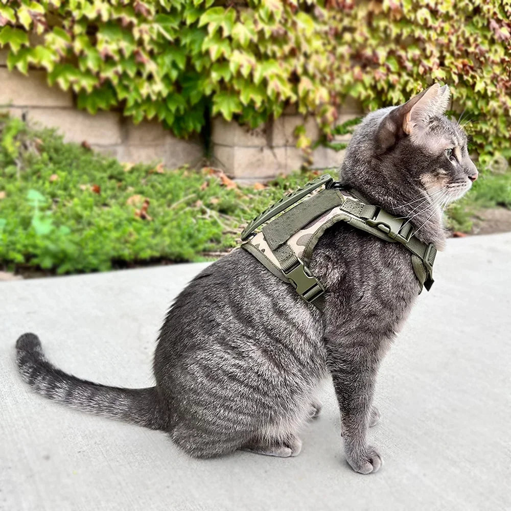 Cat Harness Accessories Soft Escape Proof Breathable Vest Adjustable Walking Control Handle for Kittens and Puppies