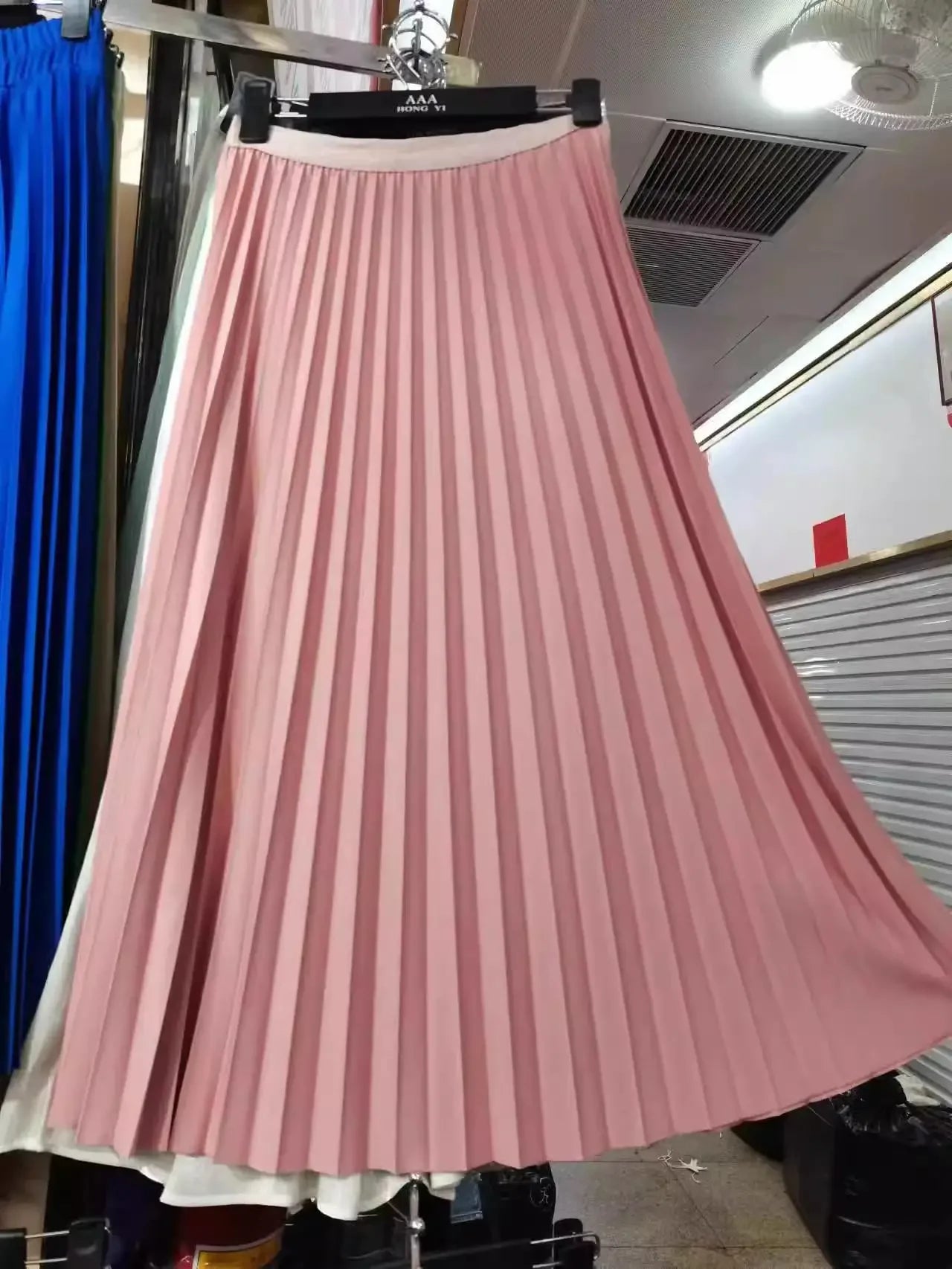 2025 Women Elegant Pleated Skirt High Waist Women Mid-long Skirt Female Ladies High Quality Women Midi Skirt Black Saia