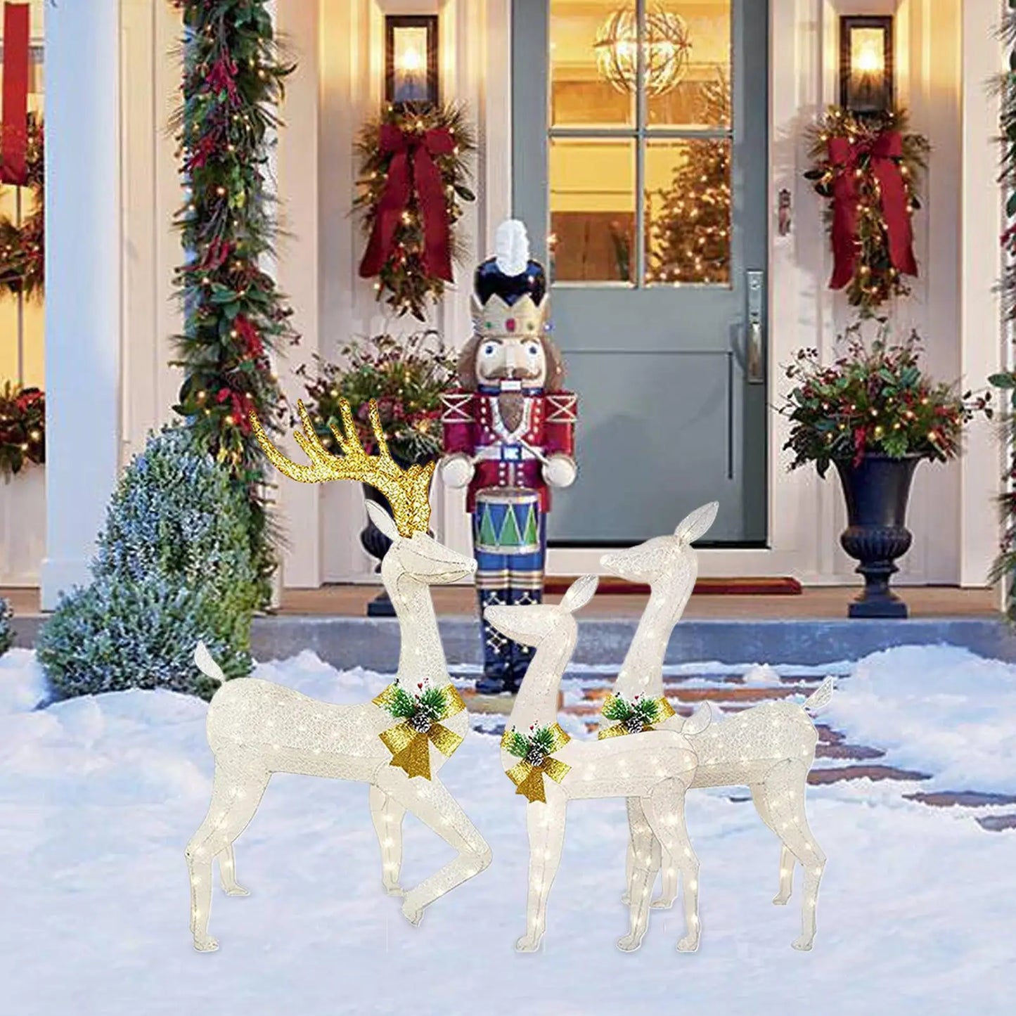 Christmas Reindeer Stake Light 3-Piece Seasonal LED Yard Decor Light Up Reindeer Stake Decoration For Yard Garden Pathway Patio
