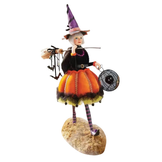 Halloween Witch Statue Resin Creative Desktop Ornament Figurine for Home Living Room Bedroom Decoration