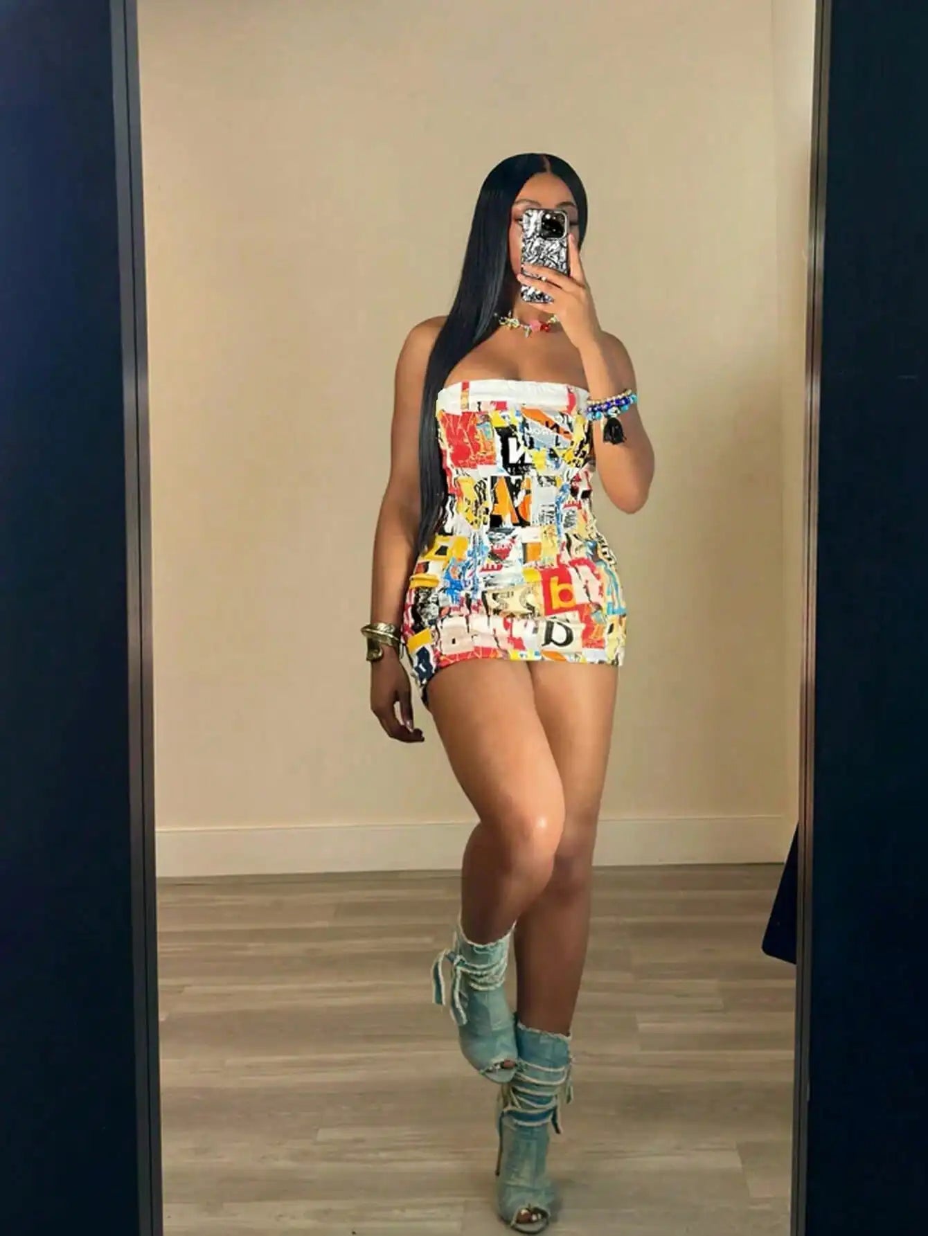 Women's Strapless Bodycon Mini Dress with Bold Graphic Print